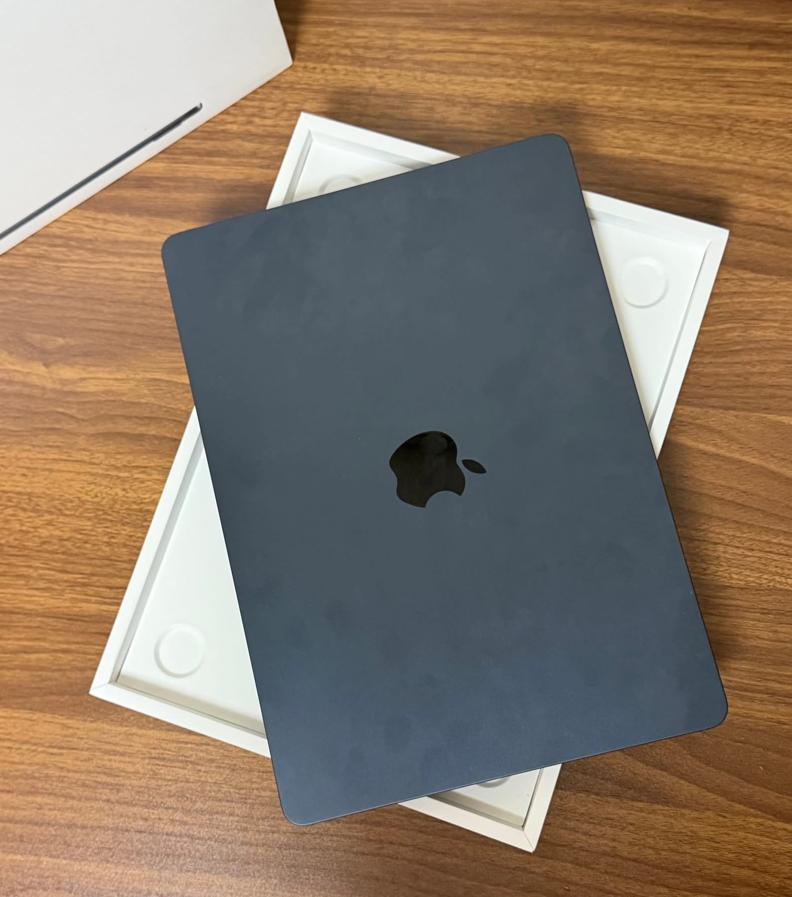 MacBook air 2022 chip M2 13inch